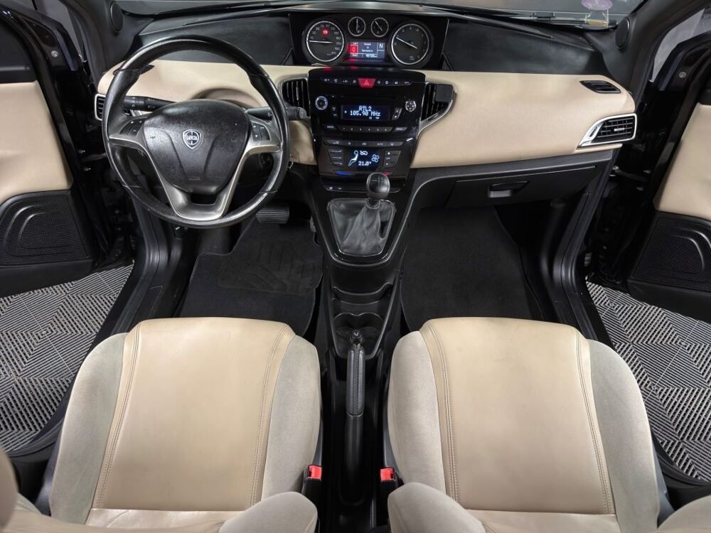 Ypsilon LA18114 2013 occasion 95150 Taverny