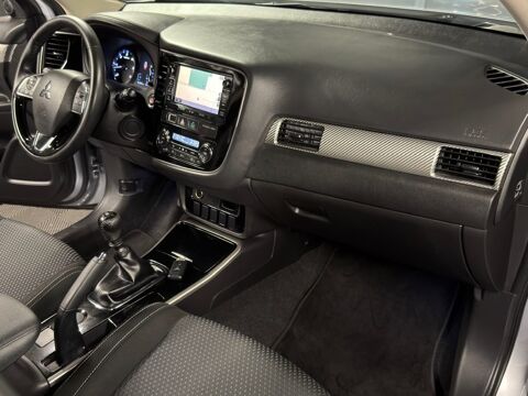 Outlander 2.2 DID150 INVITE 2WD 2017 occasion 95150 Taverny