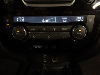 X-Trail III 1.6 DIG-T 163 Cv 5 PLACES ATTELAGE TOIT OUVRANT PANORAMI 2016 occasion 95150 Taverny
