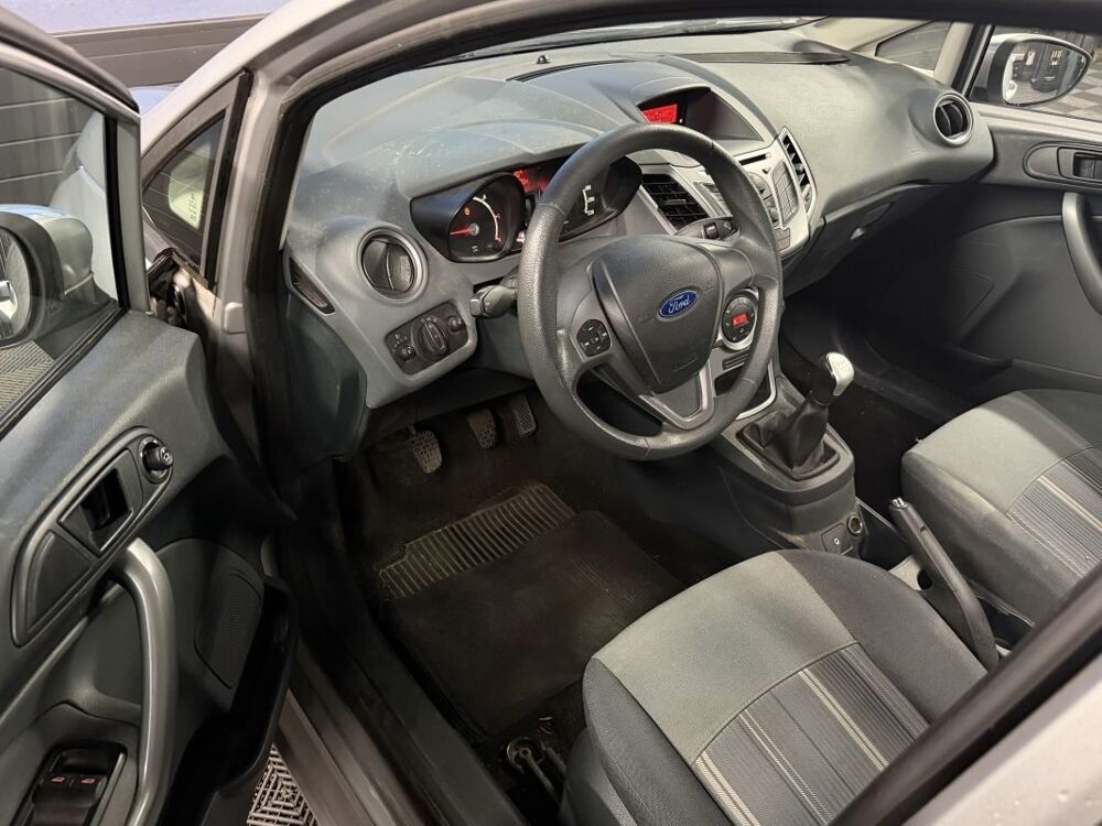 Fiesta 5 V 1.4 TDCI 70 Cv 5 PORTES / CLIMATISATION BLUETOOTHT - GAR 2009 occasion 95150 Taverny