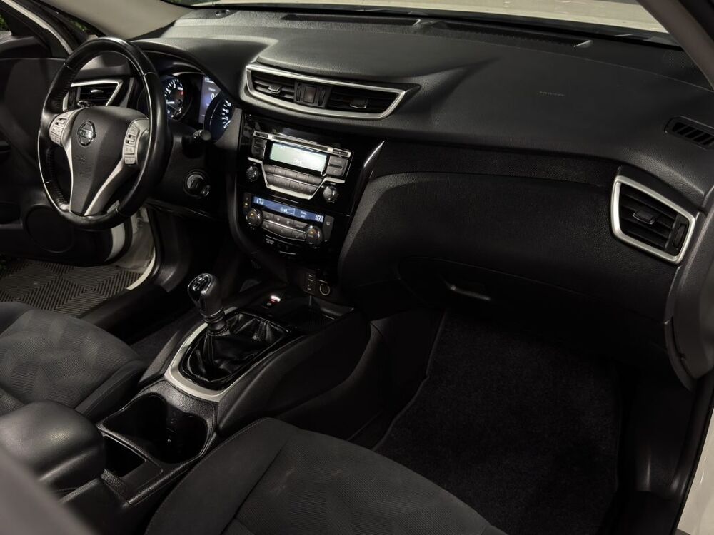 X-Trail III 1.6 DIG-T 163 Cv 5 PLACES ATTELAGE TOIT OUVRANT PANORAMI 2016 occasion 95150 Taverny