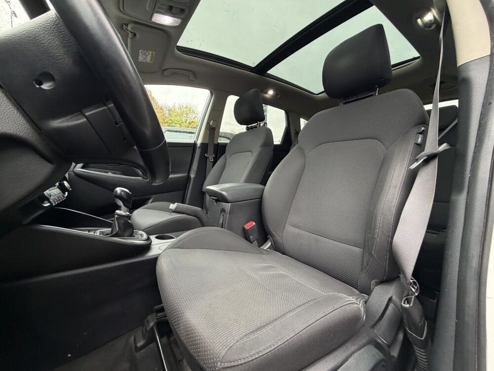 Carens III 1.7 CRDI 136 Cv PREMIUM / 7 PLACES TOIT OUVRANT ECRAN GP 2014 occasion 95150 Taverny