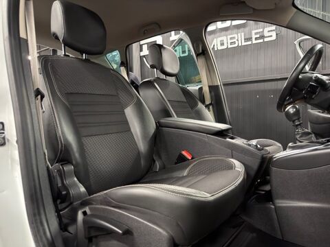 Sc&eacute;nic SC&Eacute;NIC III (JZ0/1_) 1.6 dCi (JZ00, JZ12) 2016 occasion 95150 Taverny