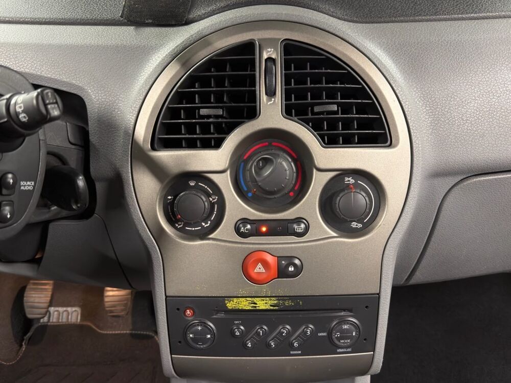 Modus 1.4 16V PACK AUTHENTIQUE 2006 occasion 95150 Taverny
