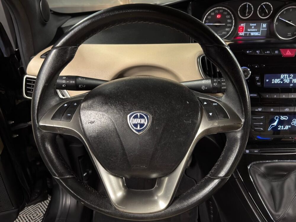 Ypsilon LA18114 2013 occasion 95150 Taverny