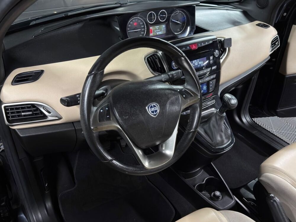 Ypsilon LA18114 2013 occasion 95150 Taverny