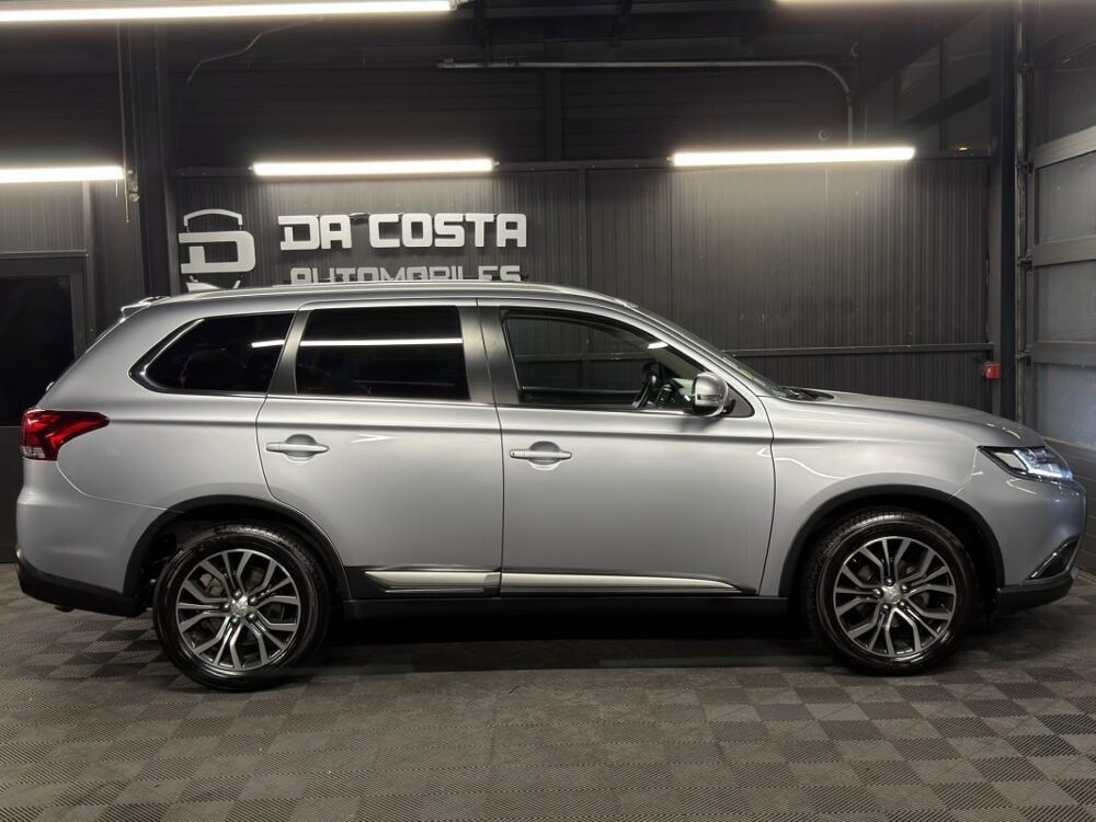 Outlander 2.2 DID150 INVITE 2WD 2017 occasion 95150 Taverny