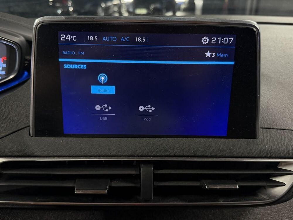 5008 II ALLURE 1.5 HDI 130 Cv 7 PLACES ATTELAGE APPLE &amp; ANDRO 2018 occasion 95150 Taverny