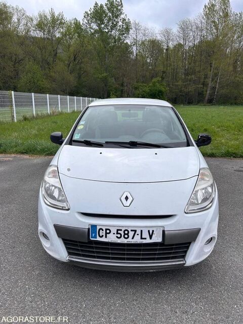 Renault Clio VF1CR2V0H47888294 2013 occasion Montreuil 93100