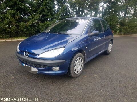 Peugeot 206 VF32C8HXF42658786 2002 occasion Montreuil 93100