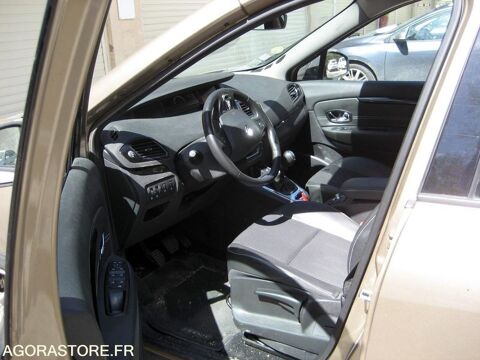 Renault Mégane VF1JZ14P653346245 2015 occasion Montreuil 93100