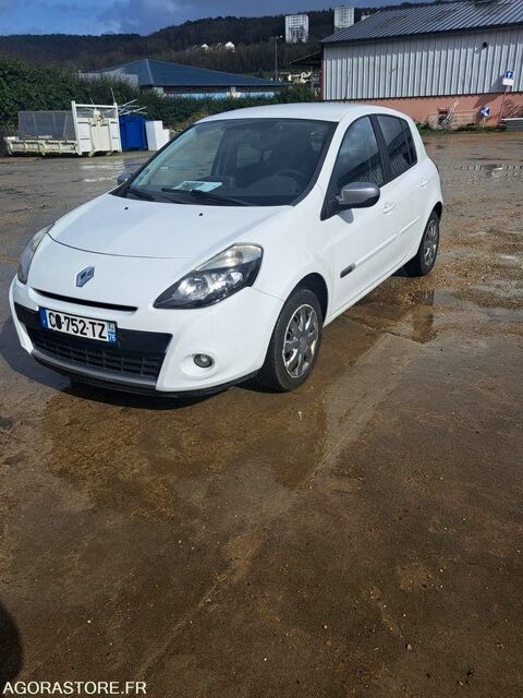 Renault Clio III 2012 occasion Montreuil 93100