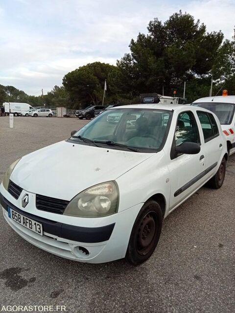 Renault Clio VF1BB2DEF32681706 2004 occasion Montreuil 93100