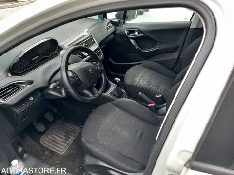 Peugeot 208 2014 occasion Montreuil 93100