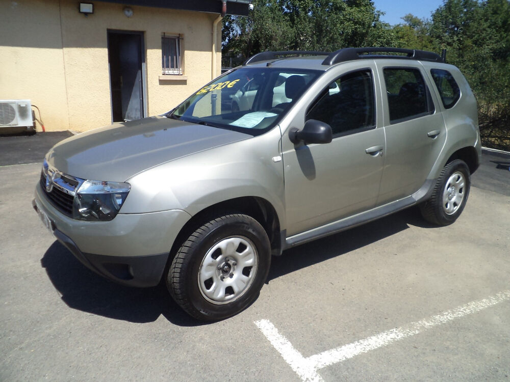 Duster Ambiance 2012 occasion 90400 Tr&eacute;venans