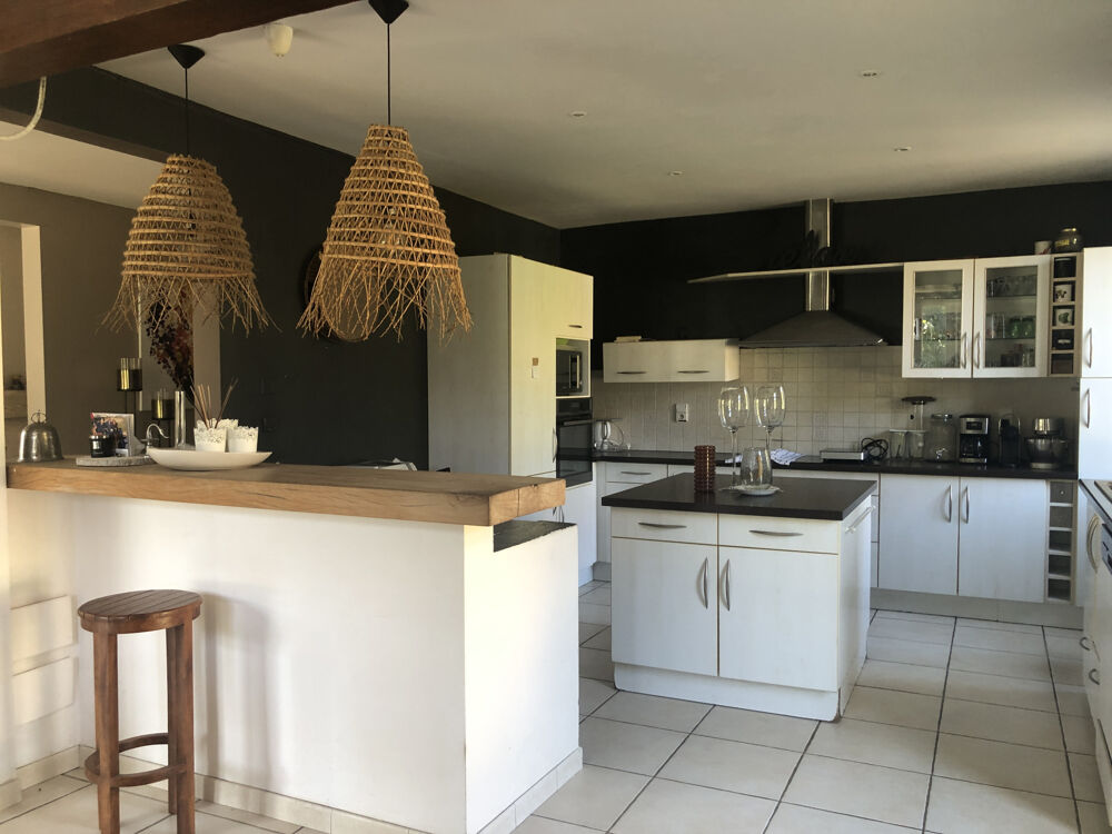 Maison 280 m2 avec parc 12 hectares