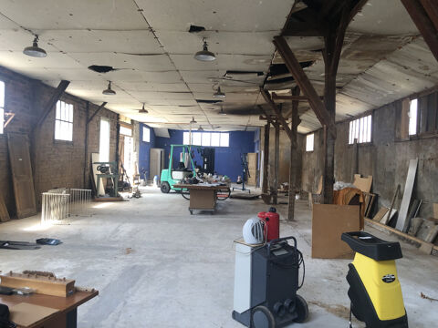   Ensemble commercial 327m2 