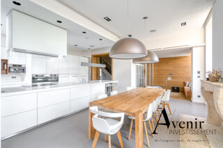  Maison  louer 8 pices 550 m