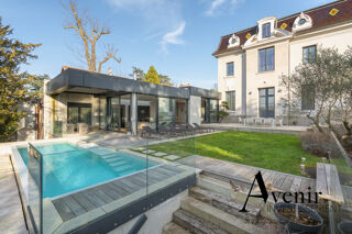  Maison  louer 8 pices 550 m