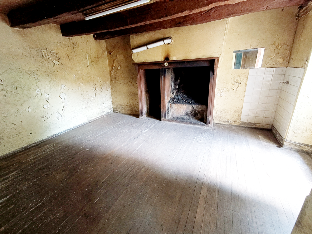 Vente Maison MAISON 3 PIÈCES 110 M2 À RÉNOVER. Lanvenegen