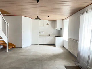  Immeuble à vendre 221 m² Coray