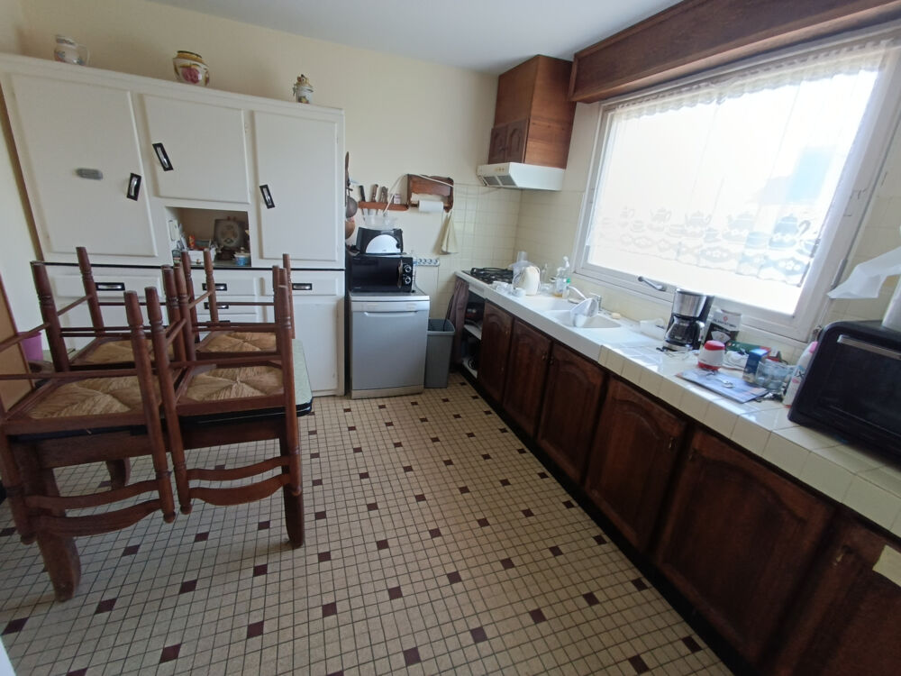 Vente Maison MAISON 135m2 AVEC 5 CHAMBRES ET SOUS-SOL GARAGE. Lanvenegen