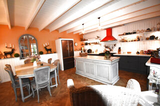  Propri�t�/ch�teau � vendre 10 pi�ces 198 m�