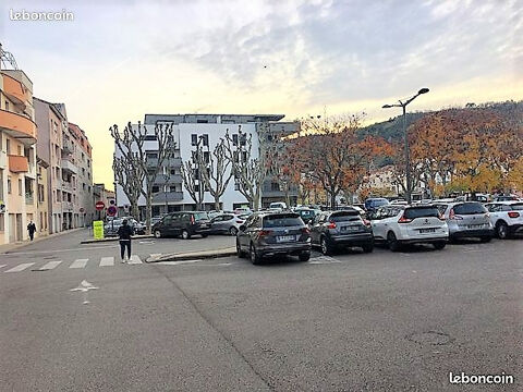 Murs commerciaux  au centre ville avec grand parking &agrave; proximit&eacute; ! 162740 26600 Tain l hermitage