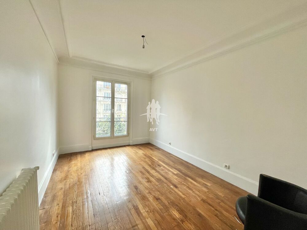   Paris 11