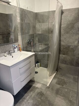  Villa  vendre 15 + pices 232 m