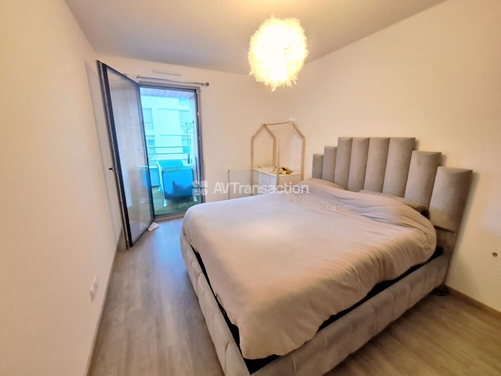 Vente Appartement SUPERBE T2-43 m -RESIDENCE 2022 -TERRASSE 12m - PARKING SS-SOL Bron