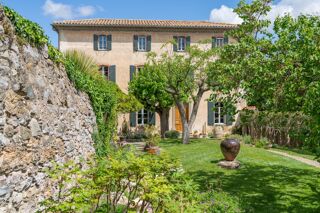  Villa  vendre 8 pices 280 m
