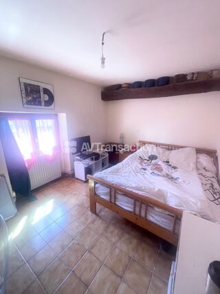  Immeuble  vendre 12 pices 270 m