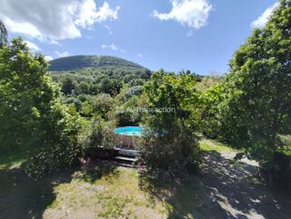  Villa  vendre 15 + pices 308 m Lussas