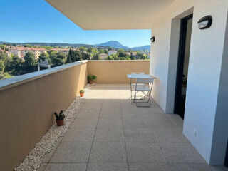 Location Appartement Splendide 2 pièces meublée 42m² +terrasse à Aix Aix-en-provence