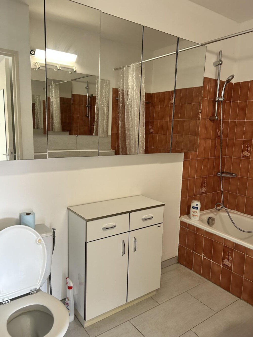 Location Appartement Deux pièces très agréable Le cannet