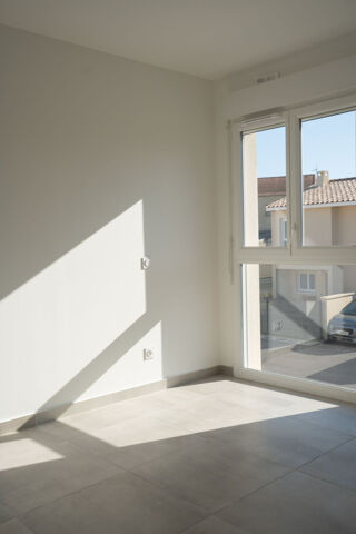 Location Maison Maison neuve, quartier calme. Cabannes