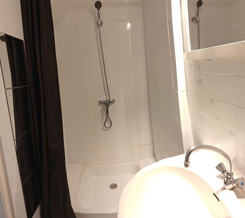 2 Pièces 455· 23 m2 Pièces, 23 m² La Roche sur-Yon