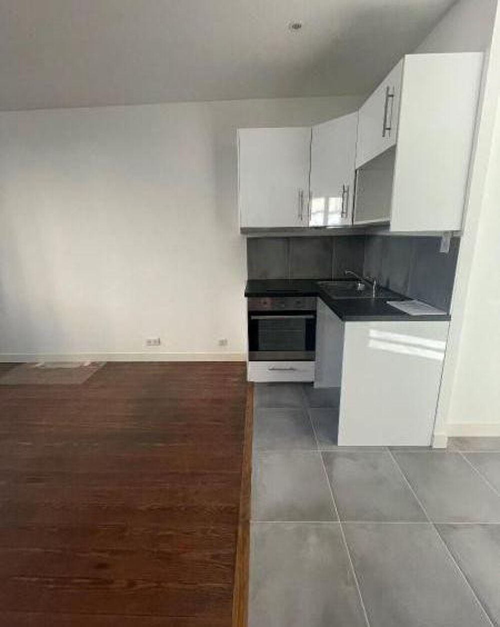 Location Appartement Grand Studio à louer à Paris 11è métro Parmentier Paris 11