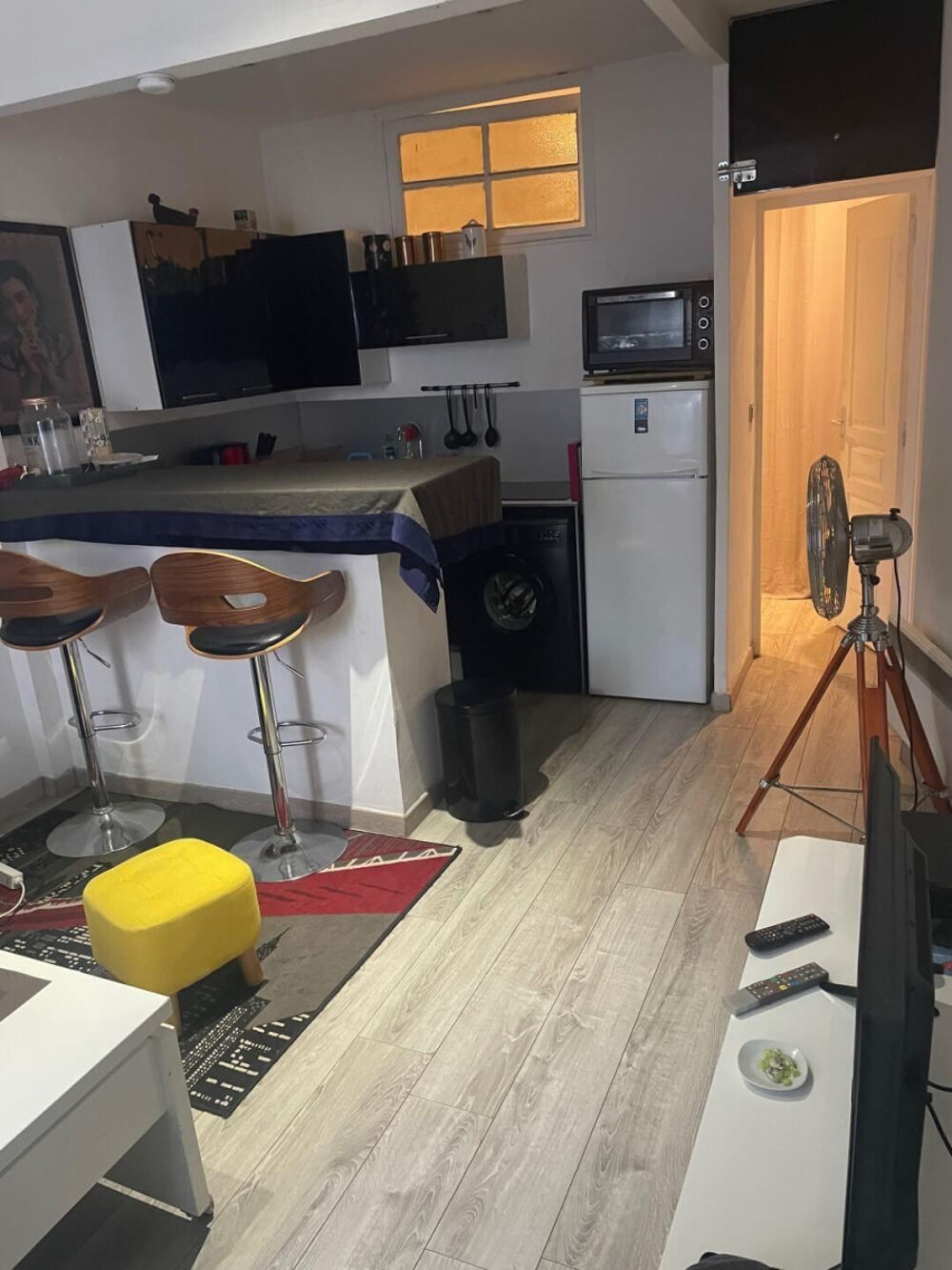 Location Appartement Beau studio meublé 26m² dans rue très calme Marseille 6