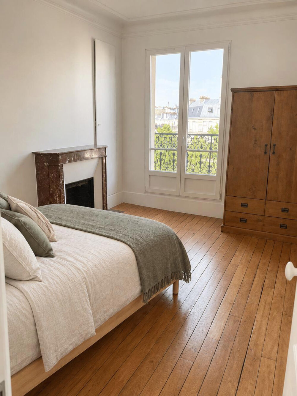 Location Appartement Paris 16e – Proche Seine – 72,6 m² meublé rénové – Paris 16