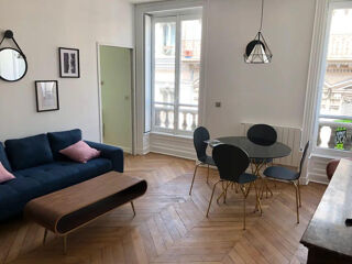 Location Appartement Superbe 2P 40m² refait à neuf place des Terreaux Lyon 1