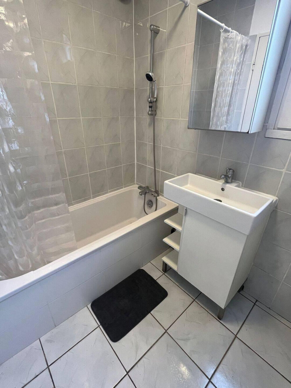 Location Appartement T2 meublé lumineux de 53 m² avec jardin privatif d Évry-courcouronnes