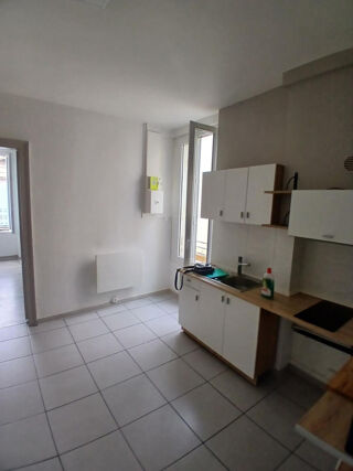 Location Appartement Appartement 40m2 rénové dans petite copropriété Bordeaux