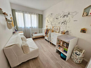 Location Appartement Beau T3 meublé - proche Batignolles rue de Levis Paris 17