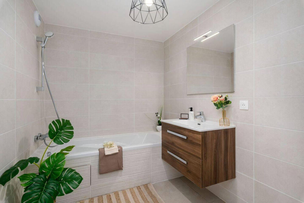 Location Appartement Beau T3 74m2 refait à neuf et lumineux Lyon 9