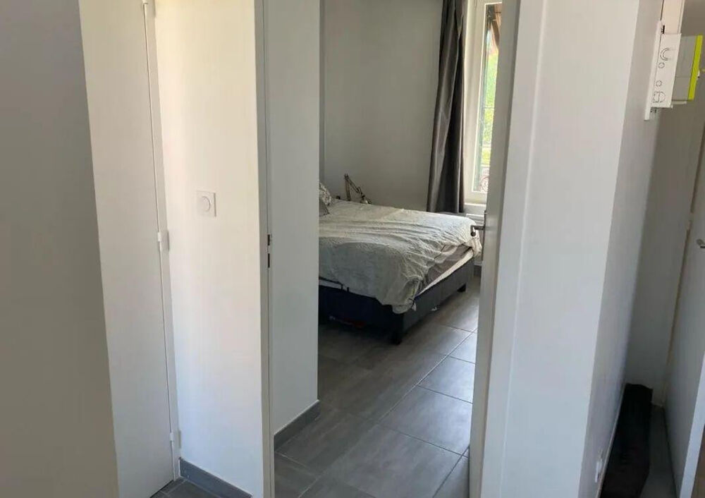 Location Appartement Beau T2 meublé et lumineux à BRON refait à neuf Bron