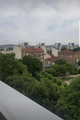 Location Appartement Beau F3 meublé 47m² avec balcon refait à neuf Colombes
