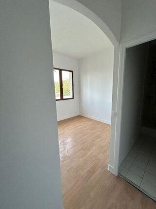  Appartement à louer 2 pièces 27 m²