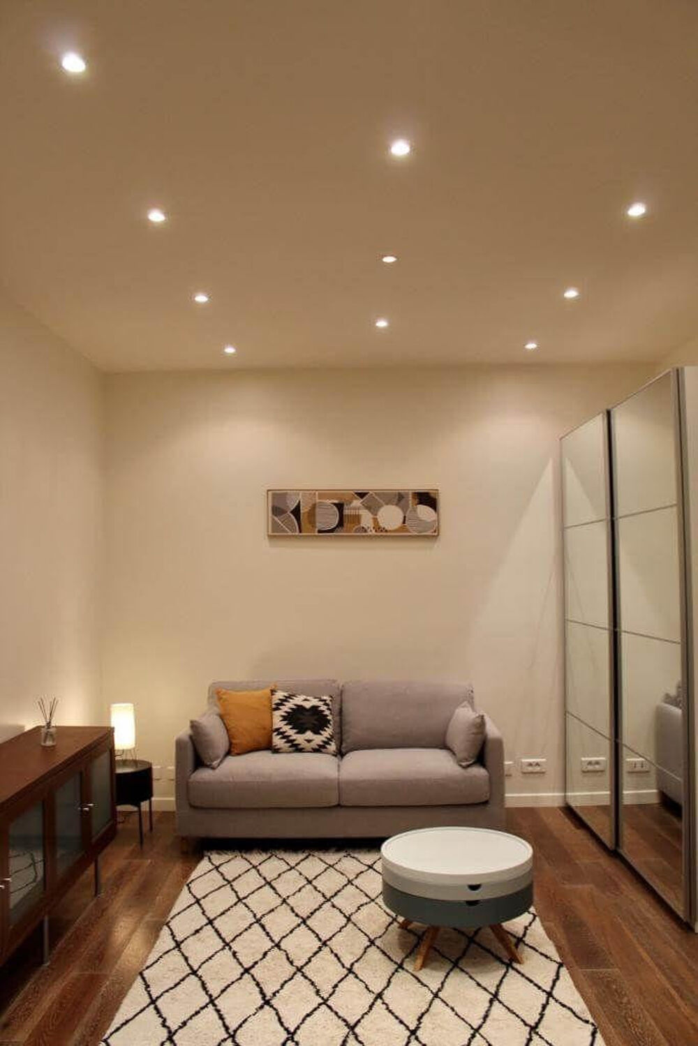 Location Appartement Charmant studio meublé de 32m² sur cour paisible Paris 17